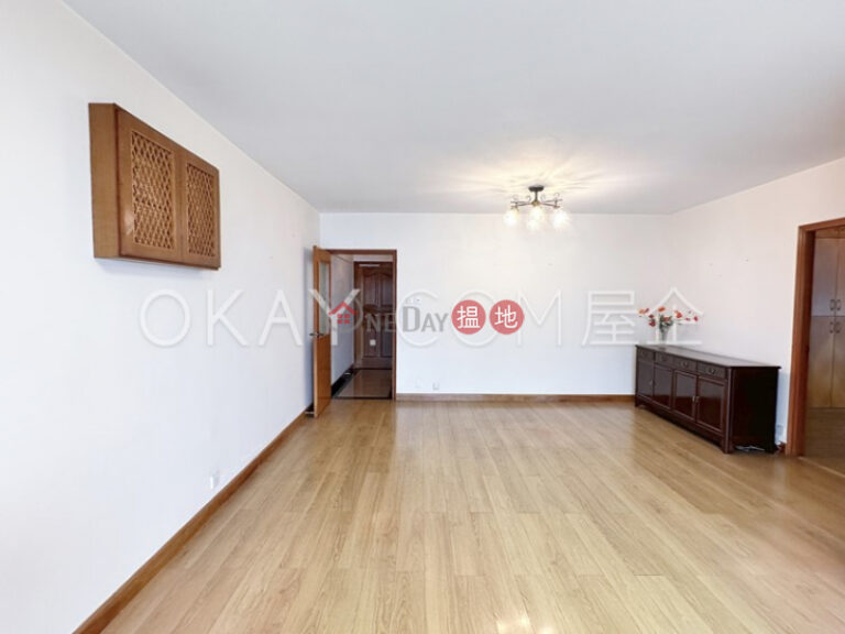 Efficient 2 bedroom with sea views, balcony | Rental