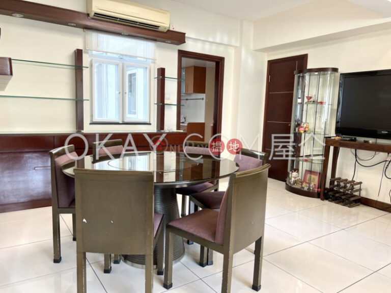 Tasteful 3 bedroom with parking | Rental