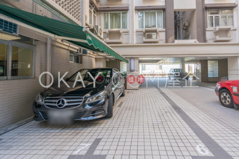 Efficient 3 bedroom with balcony & parking | Rental