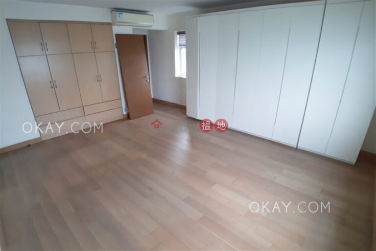 Efficient 4 bedroom with balcony & parking | Rental