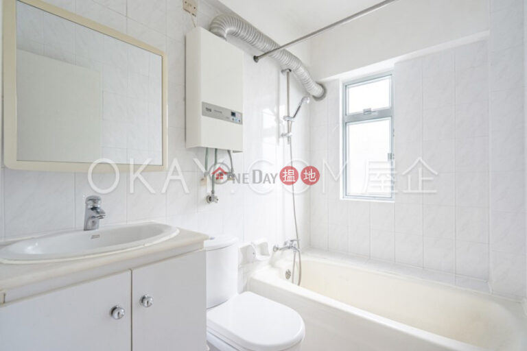 Efficient 3 bed on high floor with balcony & parking | Rental