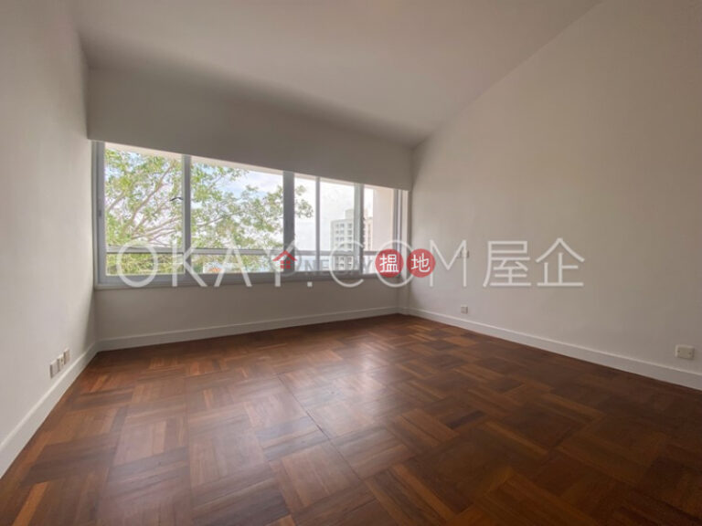 Exquisite house with terrace, balcony | Rental