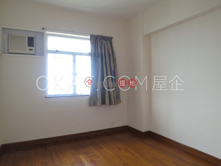 Efficient 3 bedroom with sea views, balcony | Rental