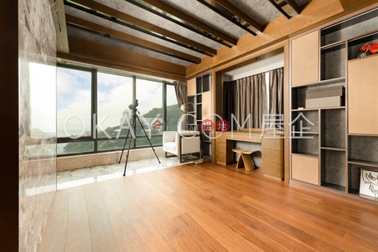 Luxurious 2 bed on high floor with sea views & rooftop | Rental