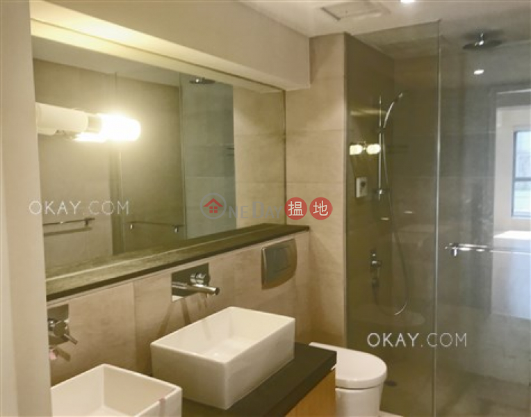 Charming 2 bedroom with parking | Rental