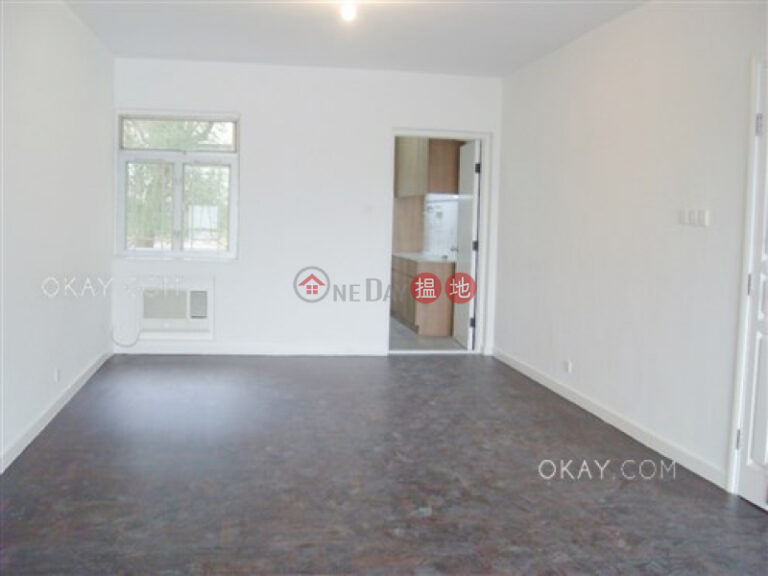 Unique 4 bedroom with balcony & parking | Rental