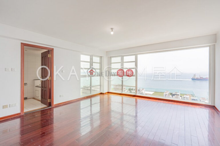Lovely 3 bedroom with sea views & balcony | Rental