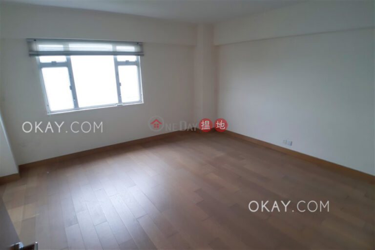 Efficient 4 bedroom with balcony & parking | Rental