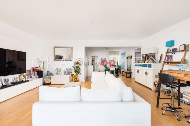 Efficient 4 bed on high floor with sea views & balcony | Rental