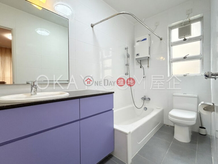 Luxurious 3 bed on high floor with sea views & balcony | Rental