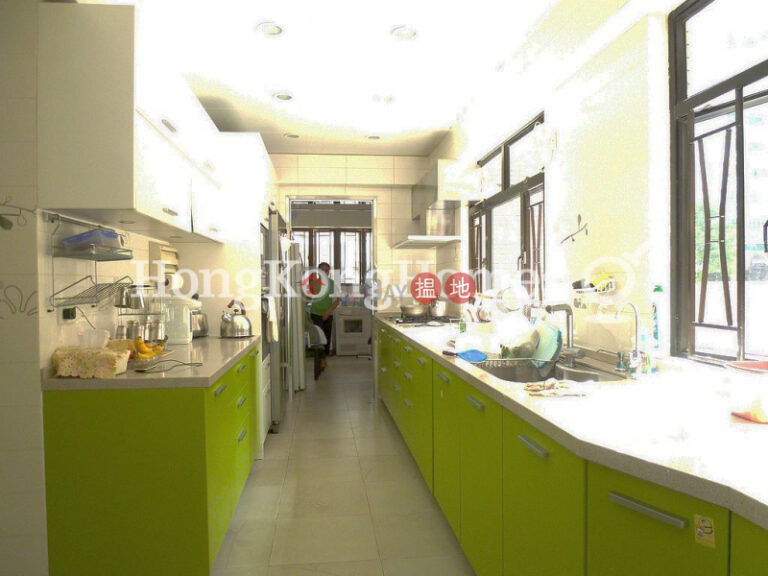 4 Bedroom Luxury Unit for Rent at Block 45-48 Baguio Villa