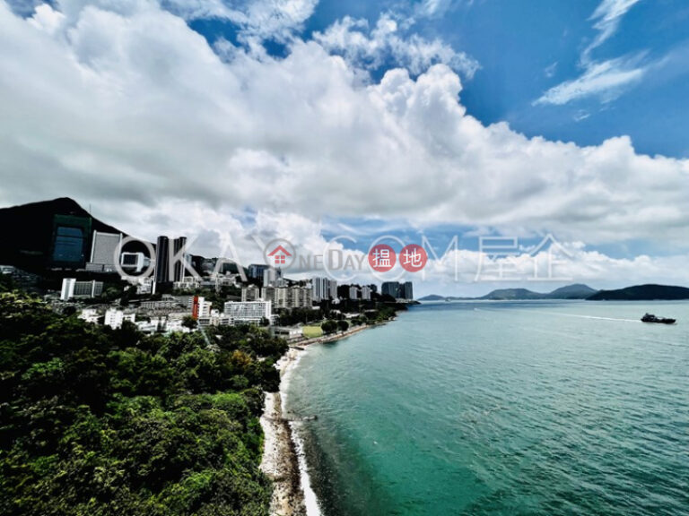 Luxurious 3 bedroom with balcony | Rental