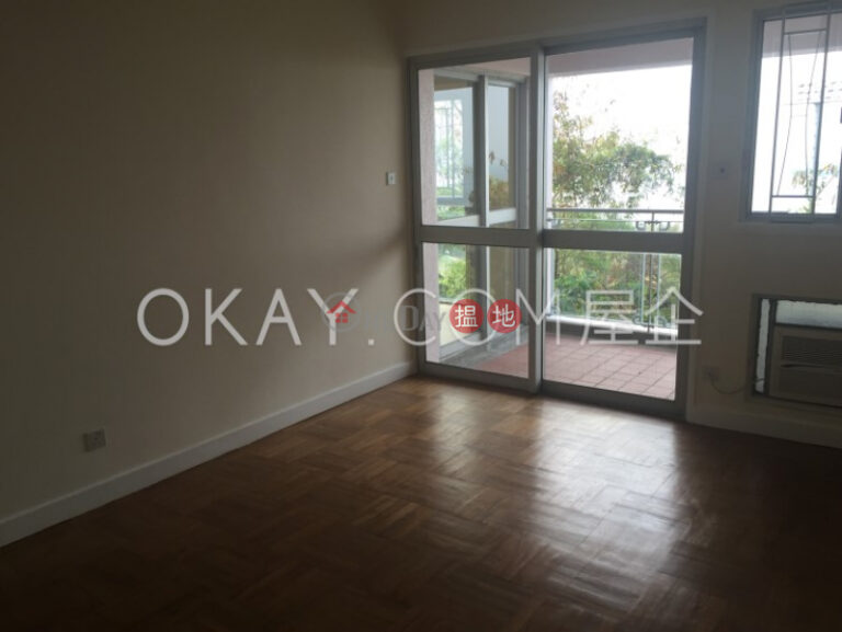 Luxurious 3 bedroom with balcony & parking | Rental