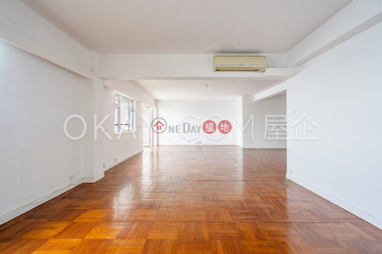 Efficient 3 bed on high floor with balcony & parking | Rental