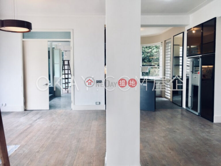 Unique 2 bedroom with balcony & parking | Rental