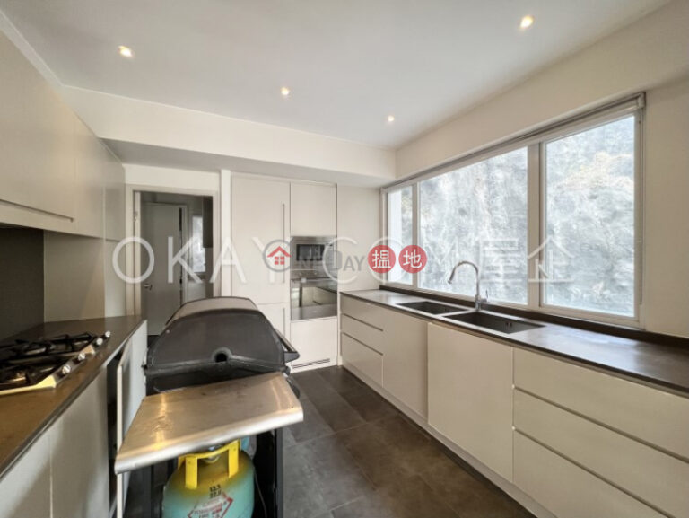 Lovely 3 bedroom with sea views, balcony | Rental