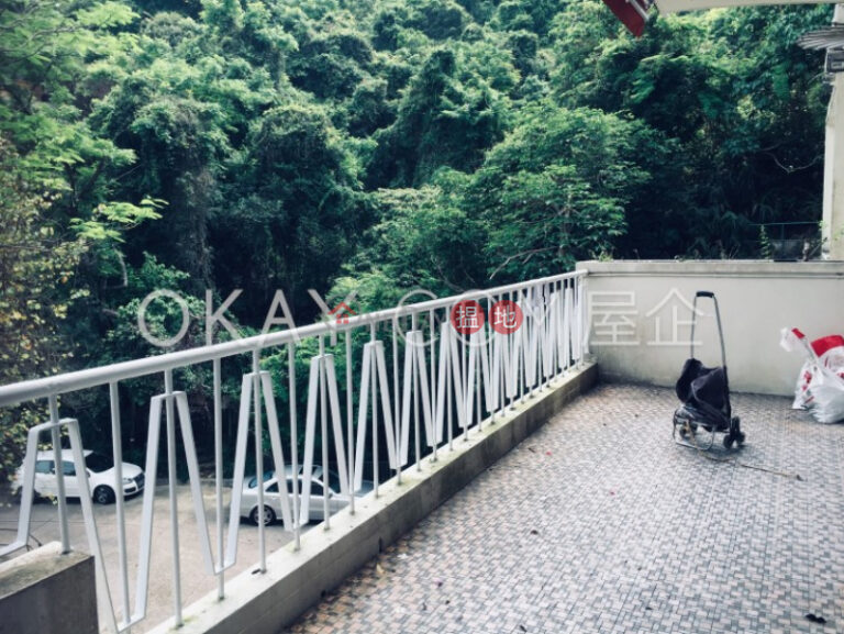 Unique 2 bedroom with balcony & parking | Rental