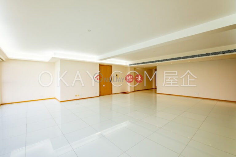 Beautiful 3 bedroom with balcony | Rental