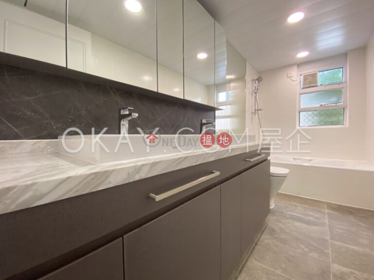 Stylish house with terrace, balcony | Rental