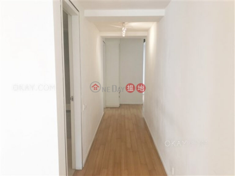 Charming 2 bedroom with parking | Rental