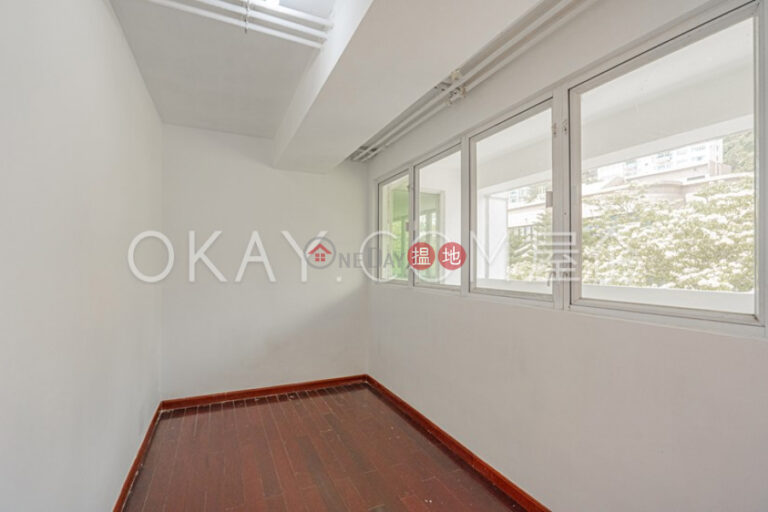 Lovely 3 bedroom with sea views & balcony | Rental