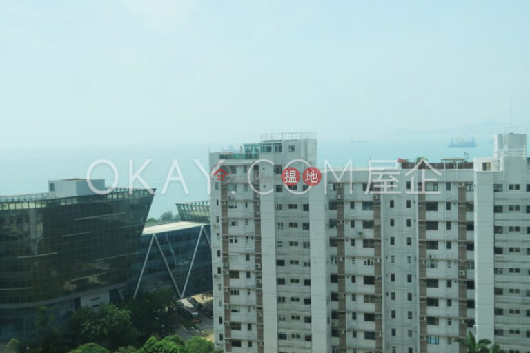 Luxurious 3 bedroom with sea views, balcony | Rental