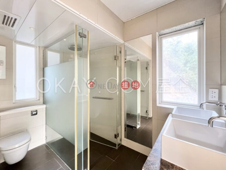 Lovely 3 bedroom with sea views, balcony | Rental