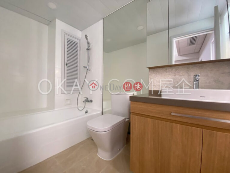 Stylish house with terrace, balcony | Rental