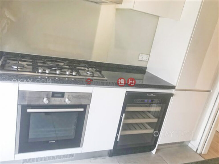 Charming 2 bedroom with parking | Rental