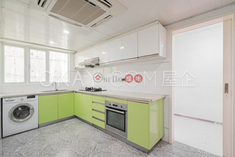 Tasteful 3 bedroom on high floor with rooftop | Rental