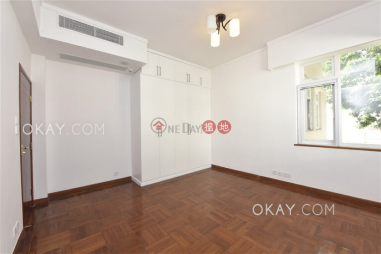 Luxurious 4 bedroom with parking | Rental