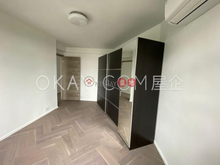 Luxurious 3 bedroom with balcony & parking | Rental