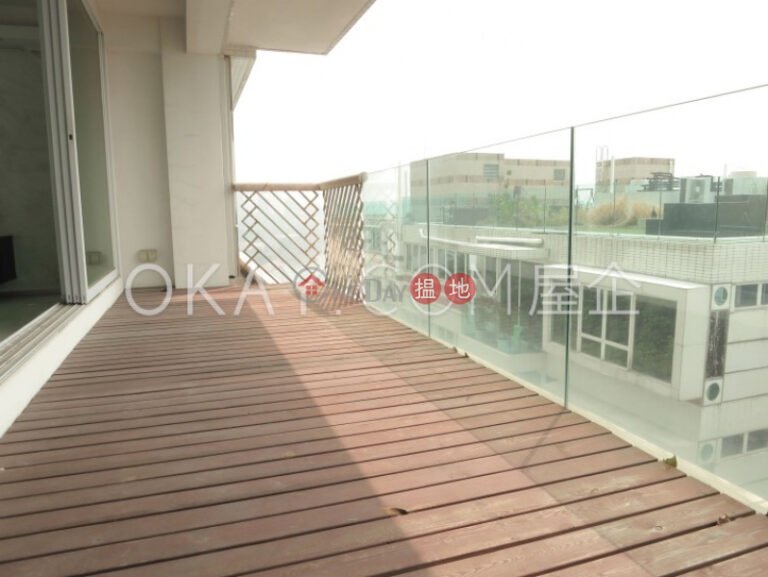Beautiful 3 bedroom with terrace & balcony | Rental