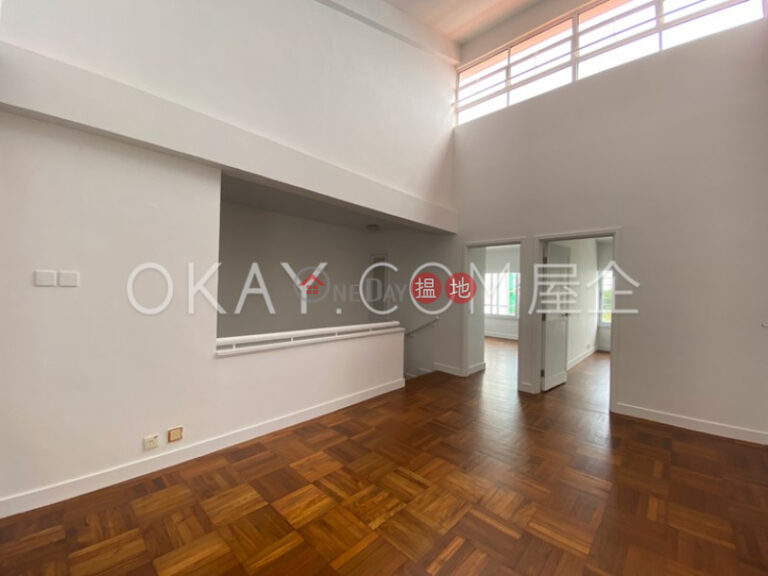 Gorgeous house with balcony & parking | Rental
