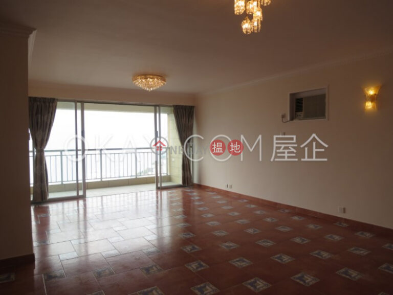 Efficient 3 bedroom with sea views, balcony | Rental