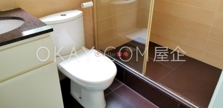 Charming 2 bedroom on high floor with rooftop | Rental