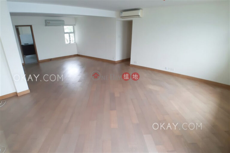 Efficient 4 bedroom with balcony & parking | Rental