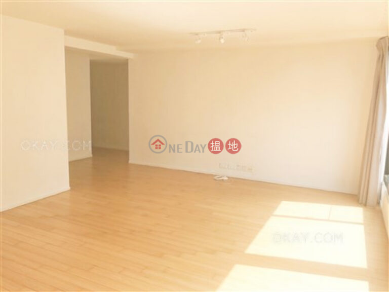 Charming 2 bedroom with parking | Rental