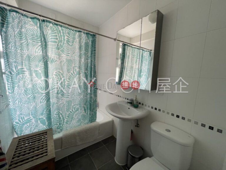 Efficient 4 bedroom with balcony & parking | Rental