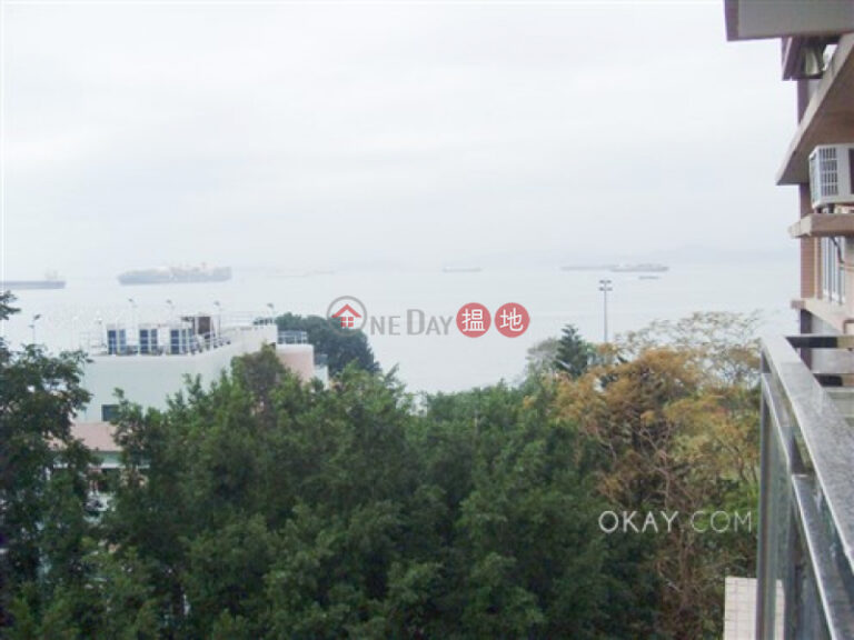 Unique 4 bedroom with balcony & parking | Rental