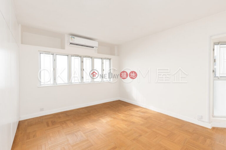 Luxurious 3 bedroom with parking | Rental