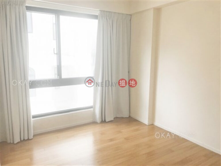 Charming 2 bedroom with parking | Rental