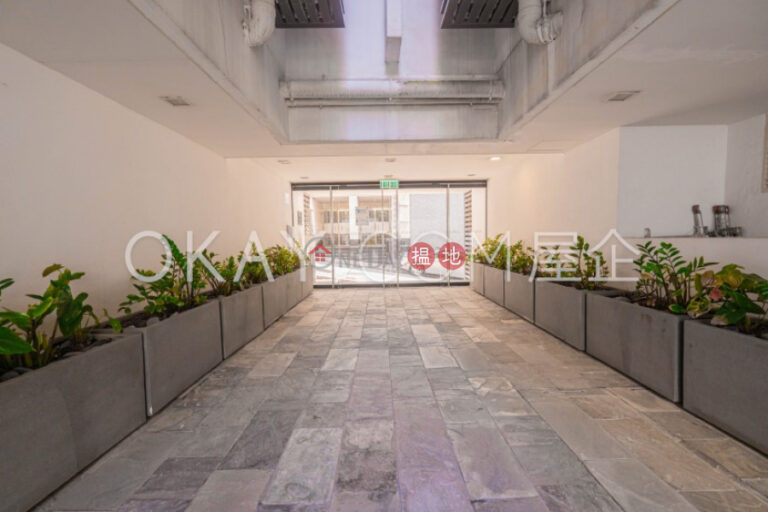 Rare 3 bedroom on high floor with rooftop & balcony | Rental