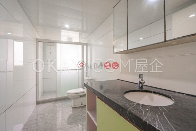 Tasteful 3 bedroom on high floor with rooftop | Rental
