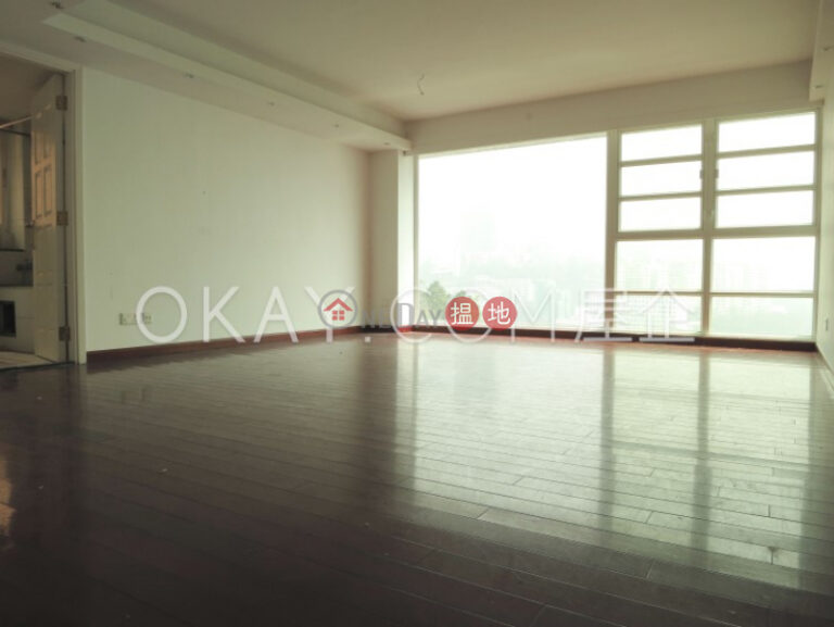 Beautiful 3 bedroom with terrace & balcony | Rental