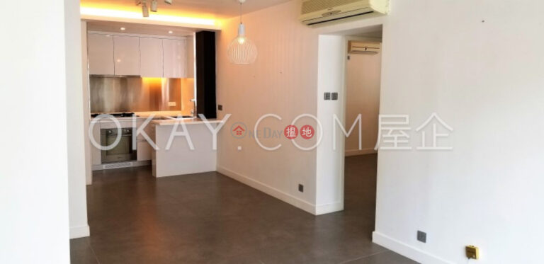 Charming 2 bedroom on high floor with rooftop | Rental