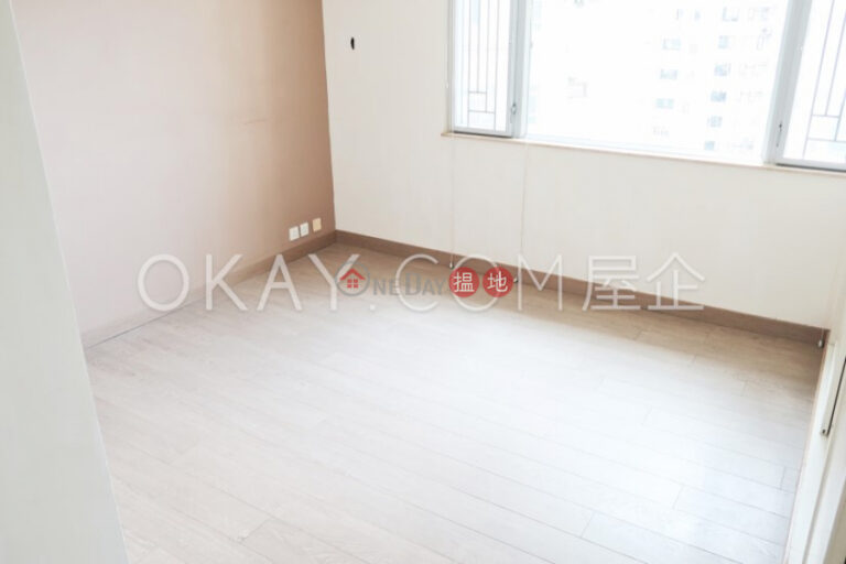 Luxurious 3 bedroom with sea views, balcony | Rental