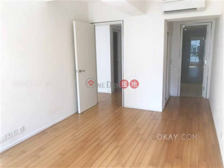 Charming 2 bedroom with parking | Rental