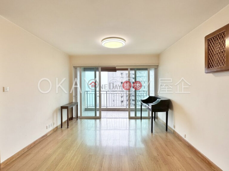 Efficient 2 bedroom with sea views, balcony | Rental