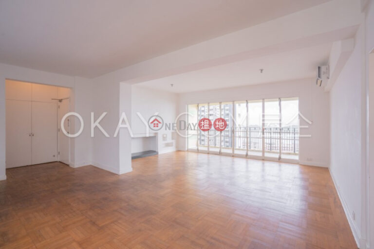 Rare 3 bedroom with parking | Rental